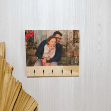 Cargar imagen en el visor de la galería, regalo para papá con foto impresa en madera y ganchos para colgar cosas
